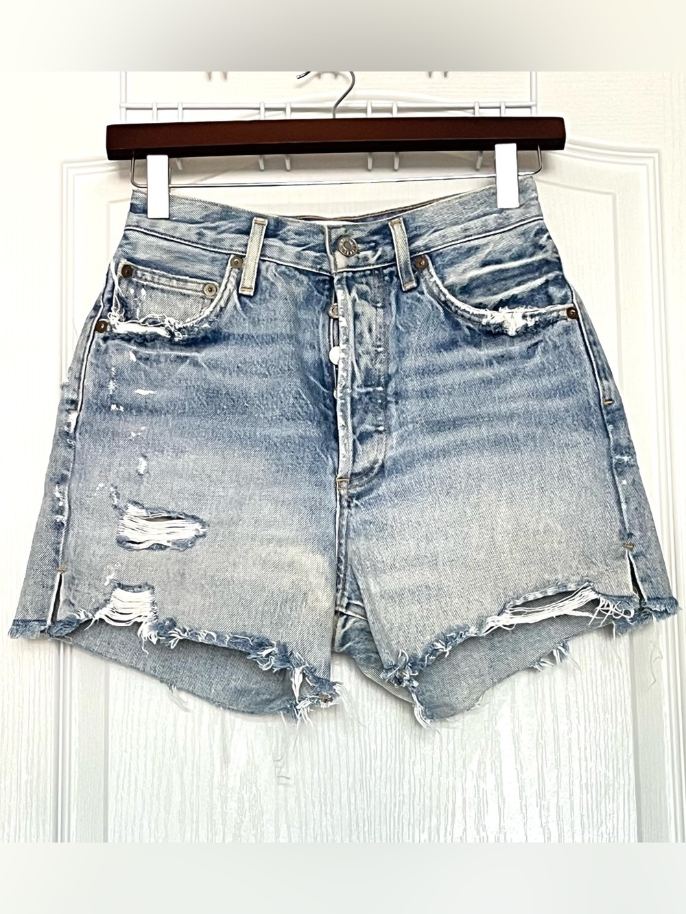 AGOLDE Dee Ultra High Rise Shorts Distressed Denim Riccochet Wash 25 Streetwear